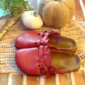 Birkenstock Birkies maroon clogs size 38 GUC